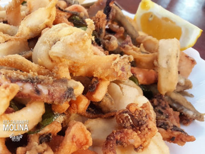 Fritura de pescado fresco y variado en Restaurante Molina