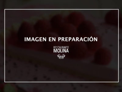 Tarta de frambuesas y almendras en Restaurante Molina